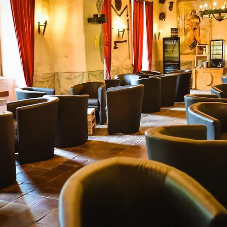 Chateau Kynsperk Hotel 4*